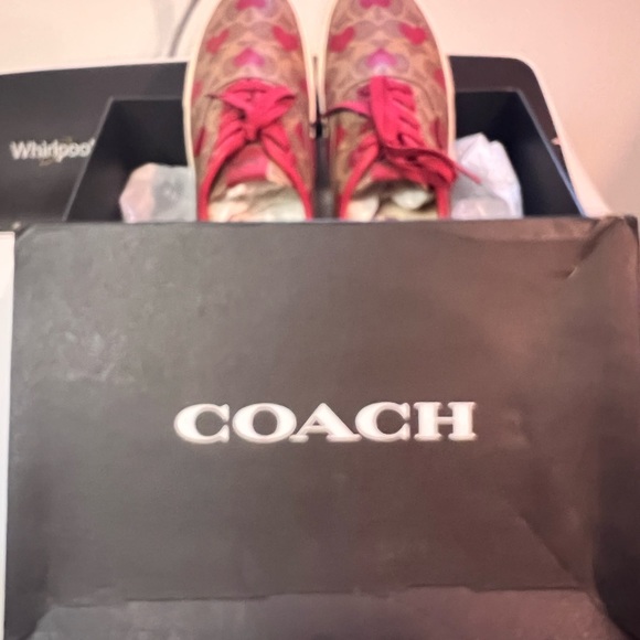 ***Authentic*** COACH ELECTRIC RED HEART SNEAKERS, size W 10 - Picture 6 of 7
